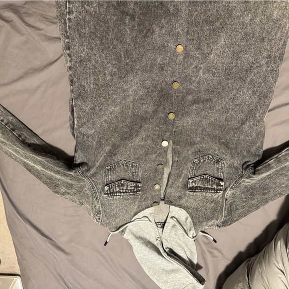 A cool denim jacket. - Picture 3 of 4